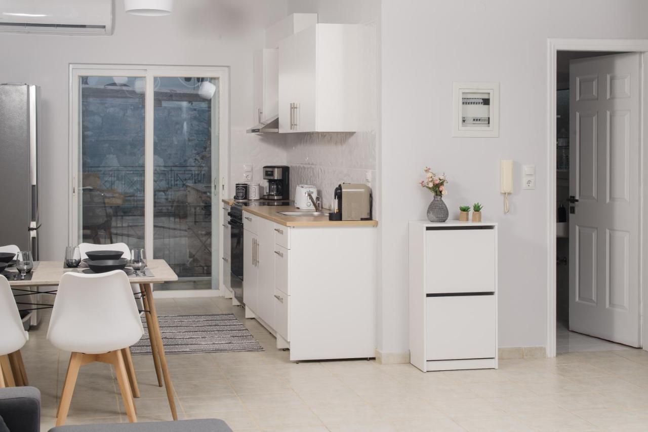Nelion 01 - A Dream Apartment With Amazing View Aigio Bagian luar foto